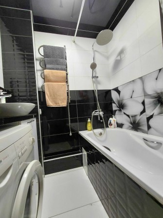 Продам 1к квартиру 33м2 Рокосовського 4 Капремонт Газ Заходь і живи - фото 1