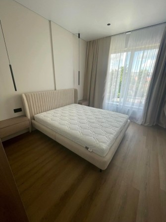 Продам півторашку в центрі по в.Новака - фото 1