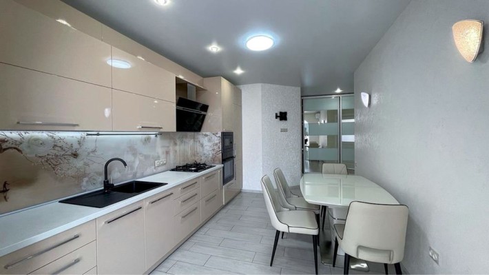 Продам 2к квартиру 66м2 ЖК Семейный Дафи Рибинский - фото 1