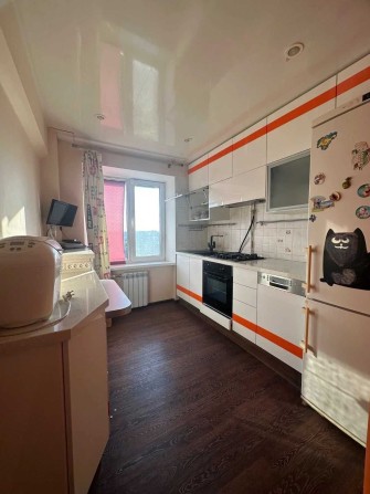 Продам 3к квартиру  на Тополе-2. Ремонт. Заходи и живи!!! - фото 1