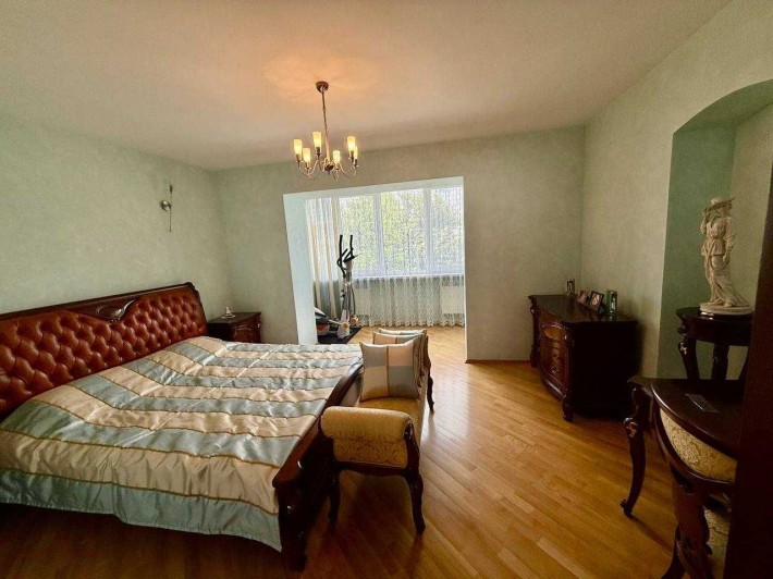 Продаж 4-кімнатної  квартири на Старому місті - фото 1