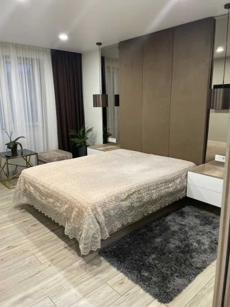 Продам 2к квартиру в ЖК Салют на ж/м Победа-5 - фото 1