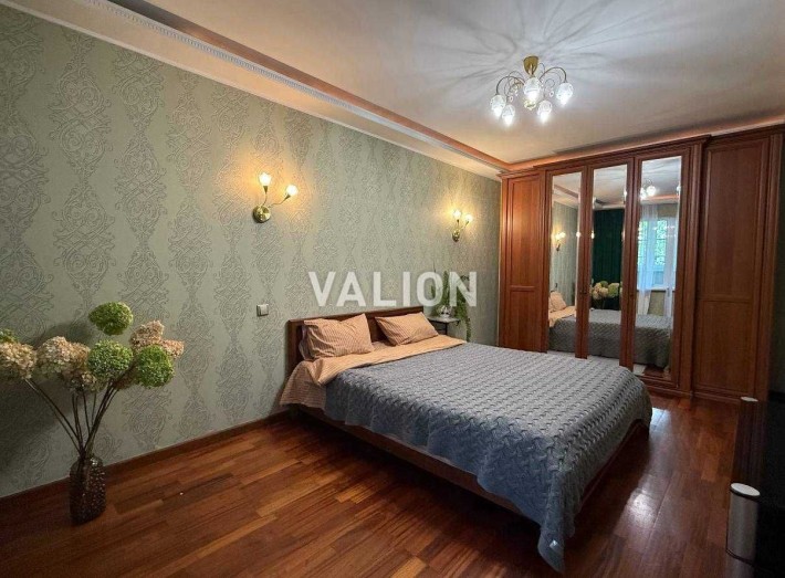 Продаж 1к квартири, ремонт, Харківське Шосе 160а, метро Харківська - фото 1