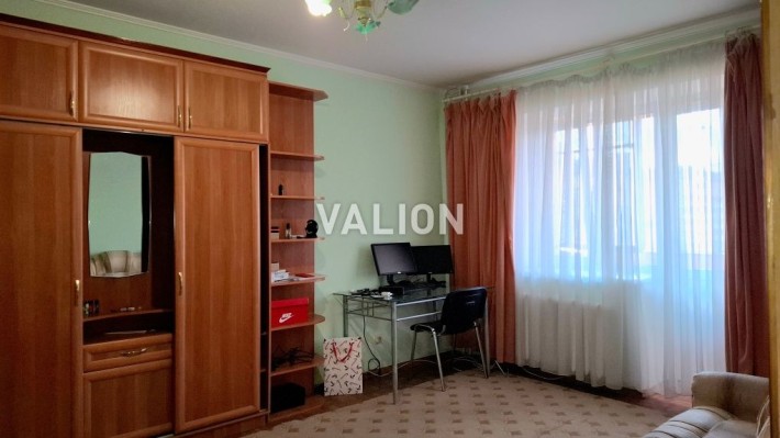 Продаж 2 кім. квартири ремонт, метро Харківська вул. Вишняківська - фото 1