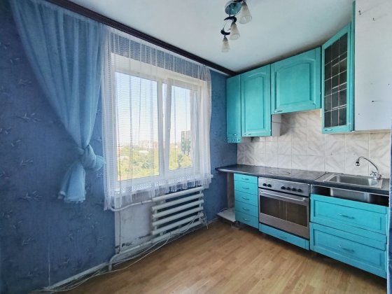 2к квартира в районі ринку Урожай