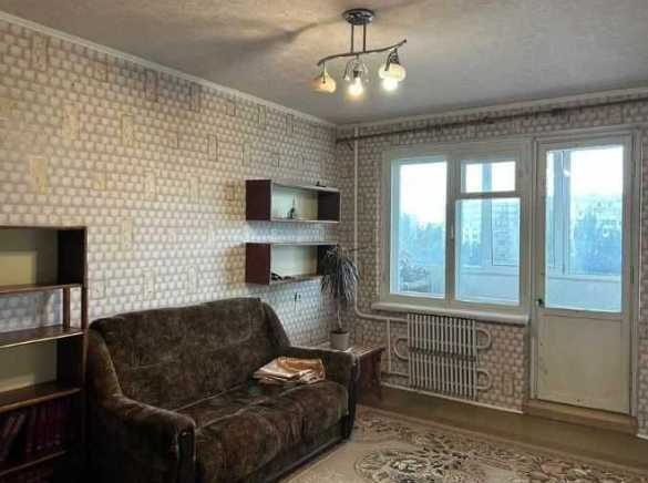 Продам простору 3-кімнатну квартиру на Лівобережному, - фото 1