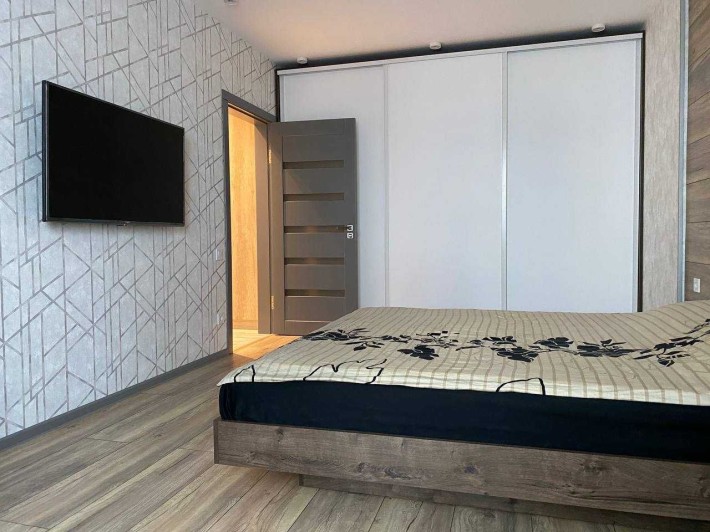 (7) Продаж 2 к. квартири на вул. А. Кримського (9499) - фото 1