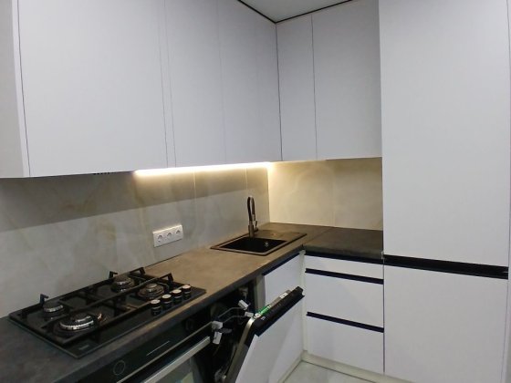 Продам 1 кімн.кв. Євроремонт. Новий Будинок, з автономним опаленням! Черкаси