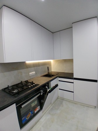 Продам 1 кімн.кв. Євроремонт. Новий Будинок, з автономним опаленням! - фото 1