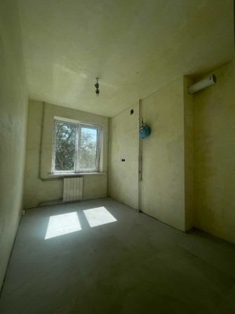 Продам 2-х комн. квартиру, пр.Героев,12 - фото 1