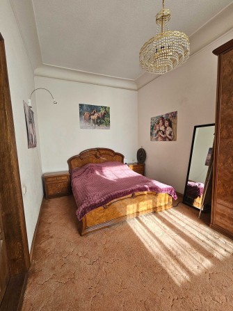 Продаж трикімнатної квартири в сталінці (парк Глоби) - фото 1
