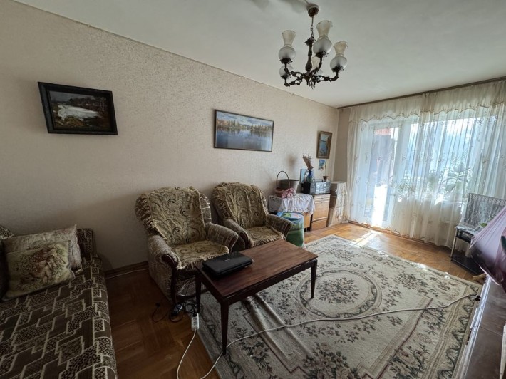 3-кімнатна квартира, вул. Белова - фото 1