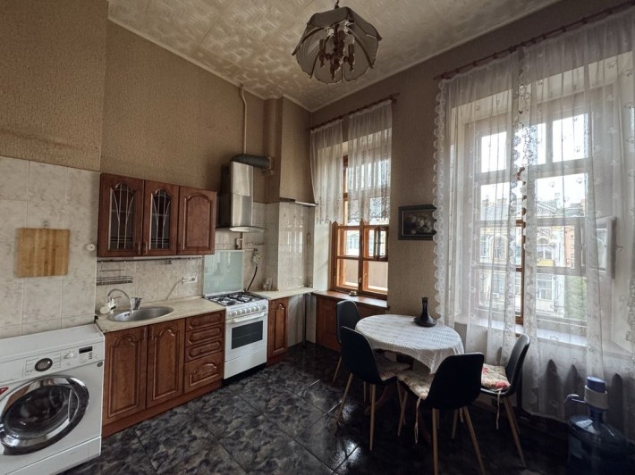 Продам 2к квартиру в центрі Києва, вул. Саксаганського 36, без комісії - фото 1