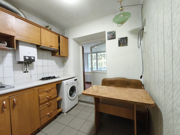 Продам нестандартну 2к квартиру на 600 річчі з балконом 11 м - фото 1