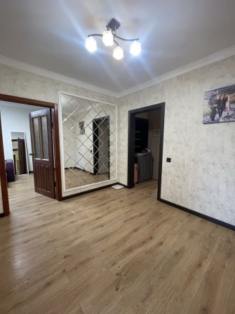 ТЕРМІНОВИЙ ПРОДАЖ 3-кімнатна квартира на Малікова з якісним ремонтом - фото 1