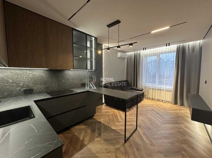 Продажа квартиры Киев 1 комната 42м2 ЖК Метрополис Город в Городе - фото 1