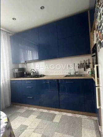 Продаж квартири Виговського Івана (Гречка Маршала) 11а, 3кімн., 71кв.м - фото 1