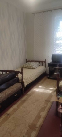 Центр! Продажа полнометражной  2х ком. квартиры - фото 1