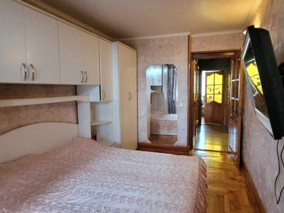 Видова 3х квартира, р-н Славутич Арени. Запоріжжя