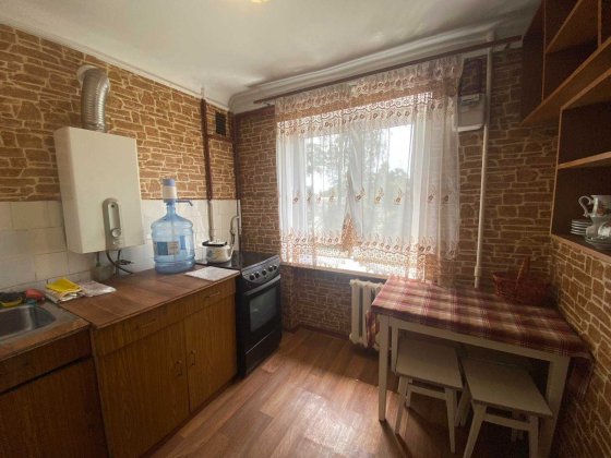 Продам 3-х кімнатну квартиру в цегляному  будинку можна по спец коштам Житомир