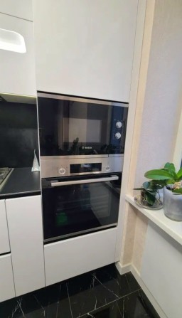Продам 3-х ком.квартиру с евроремонтом! - фото 1