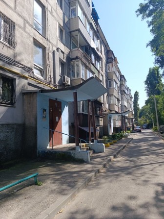 Продажа однокомнатной квартиры под ваш ремонт - фото 1