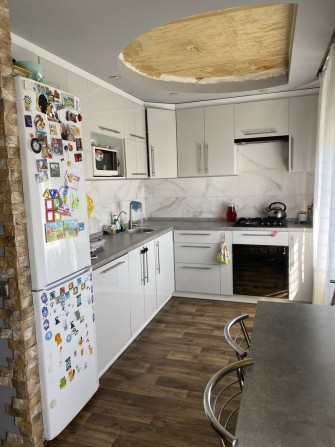Продажа 3-х комнатной квартиры с ремонтом - фото 1