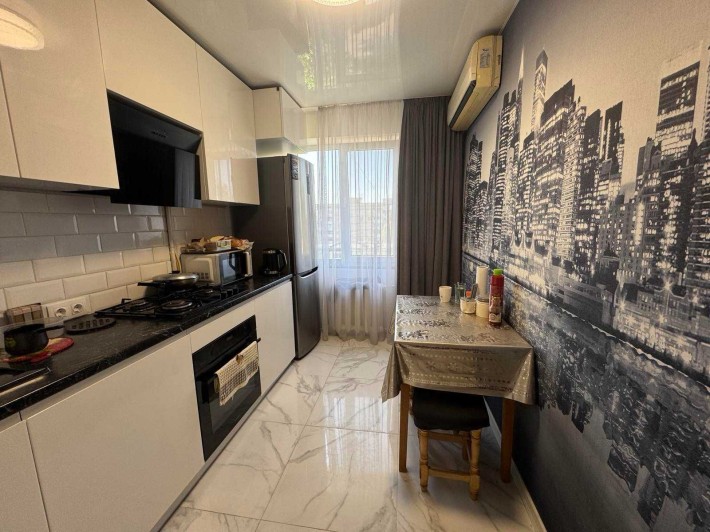 Продам 2 комнатную квартиру на Клочко-6 район ЖК Вертикаль - фото 1
