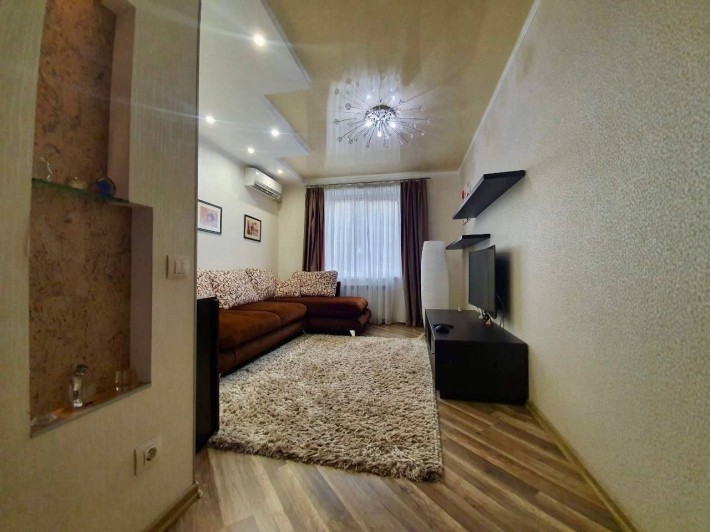 Продам 3х срочно! С ремонтом! На Коммунаре! - фото 1