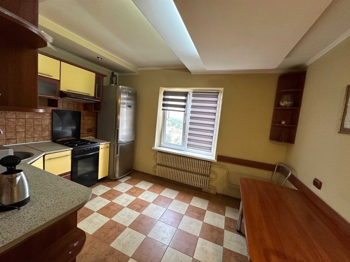 Продаж 2 к.кв. з ремонтом, 4й Южний мкр-н. - фото 1