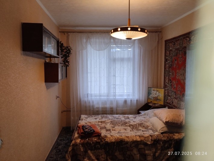 Продам 3 кім  квартиру 4/5 з окремими кімнатами - фото 1