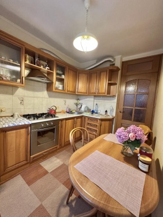 Продаж 3 кімн. квартири  Шафарика, Зелена , Сихів - фото 1