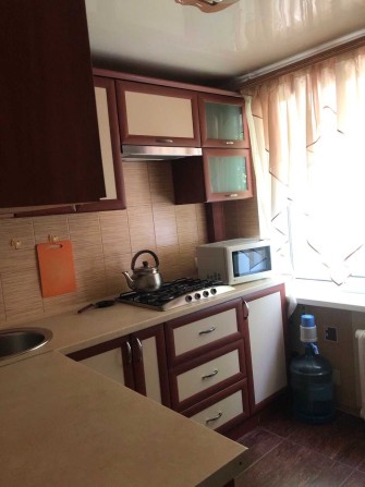 Продам двухкомнатную квартиру в р-не Мед универа - фото 1