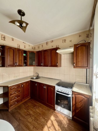 Продам 2-комн.кв.  Бульвар Строителей , 3/9 - фото 1