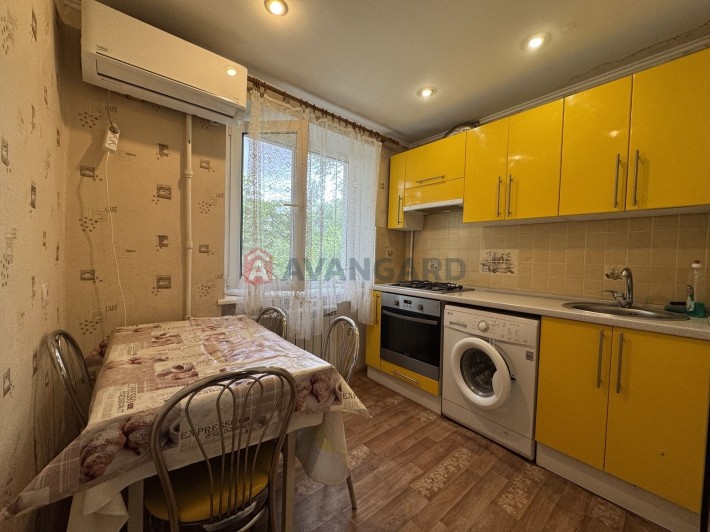 Продаж 2к. квартири 50.2 м.Кв/Рельєфна - фото 1