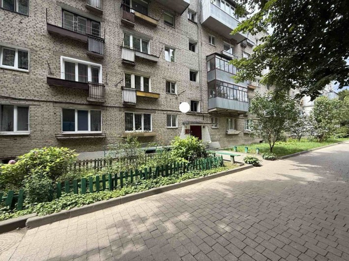 • Продаж 1к.кв.вул.Наукова, кут з вул.Вол.Великого, район Аквапарку - фото 1