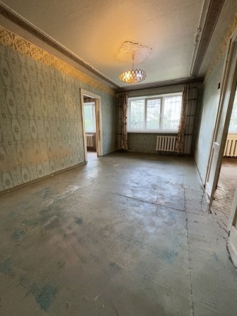 Продам 2-х комн квартиру под ваш ремонт на Косиора район Мельницы - фото 1