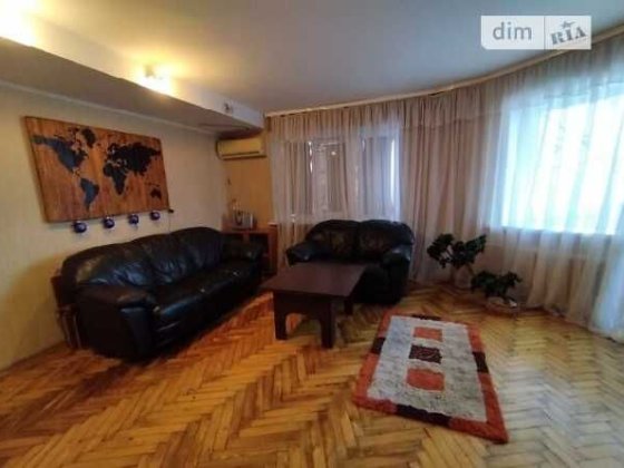 Продается 2 ком квартира по ул Независимой Украины 3/5 Запорожье