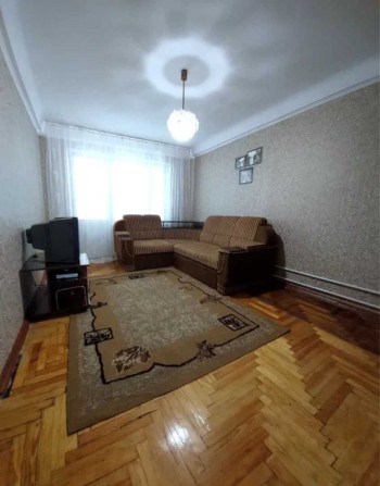 Продается 2-х комн. квартира по ул. Комарова - фото 1