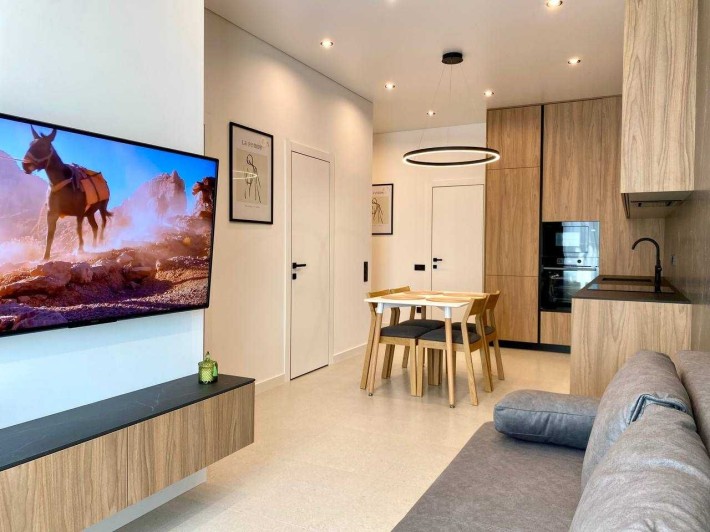 Продам 2х комн.квартиру с ремонтом в ЖК Грани - фото 1
