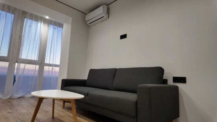 Продам стильну 2к квартиру Ж/М Тополя-3 - фото 1