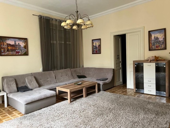 Квартира 96 м2 у центрі міста на вул.Дорошенка 44 - фото 1