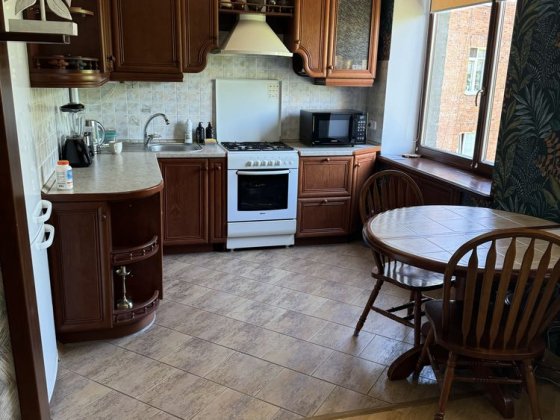 Продаж 2 кв центр сталинка с євро ремонтом Житомир