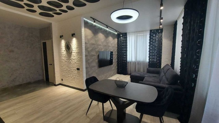 3-х комнатная квартира в ЖК Одиссей. Подходит под гос.программы - фото 1