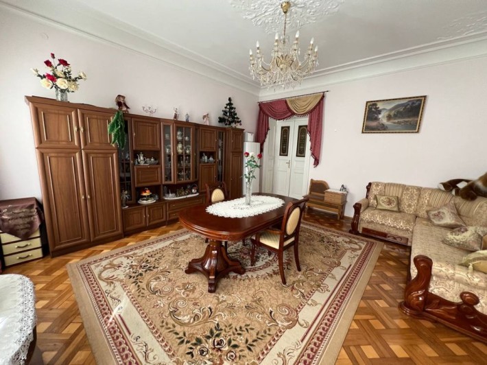 Продаж квартири в Австрійському Люксі по вул. Вакарчука - фото 1