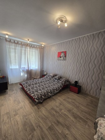 Продам 2х комнатную метро  Индустриальная - фото 1