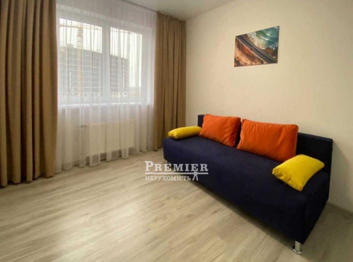 Продам квартиру з ремонтом на Сахарова - фото 1