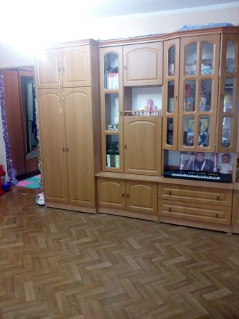 Продам 4-х кімнатну квартиру - фото 1