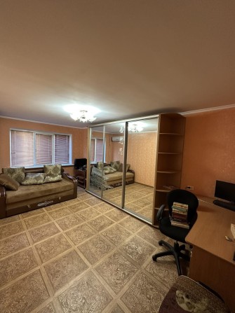 Продается трёхкомнатная квартира на Ютз - фото 1
