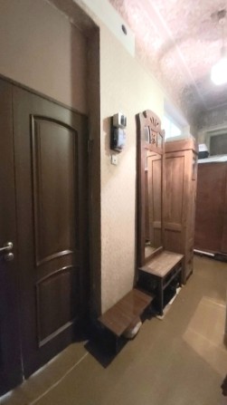 Продам  2 комнатную , недалеко от метро - фото 1